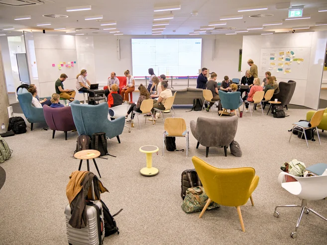 Gruppenarbeit im Digital Creative Space