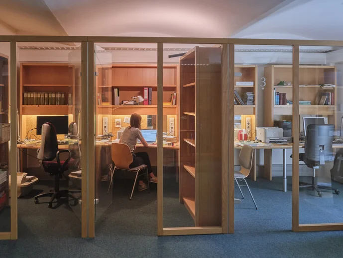 Arbeitskabinen im Historischen Gebäude